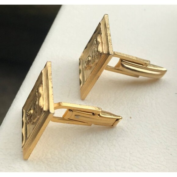 Vintage Gold Toned Buddha Cufflinks With Embossed Design - Picture 4 of 5
